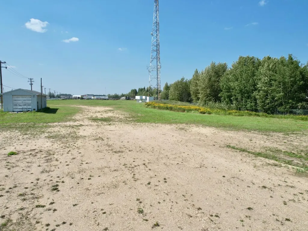 3766 41 Avenue Whitecourt AB T7S 1N9