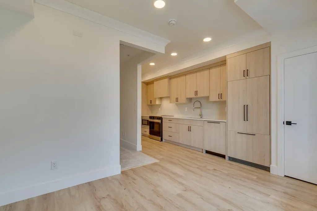 4270 Norford Avenue NW Calgary AB T3B 6P8