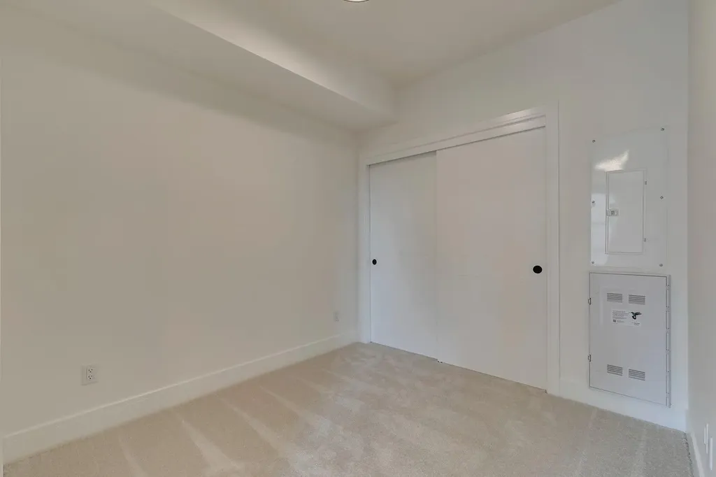4270 Norford Avenue NW Calgary AB T3B 6P8