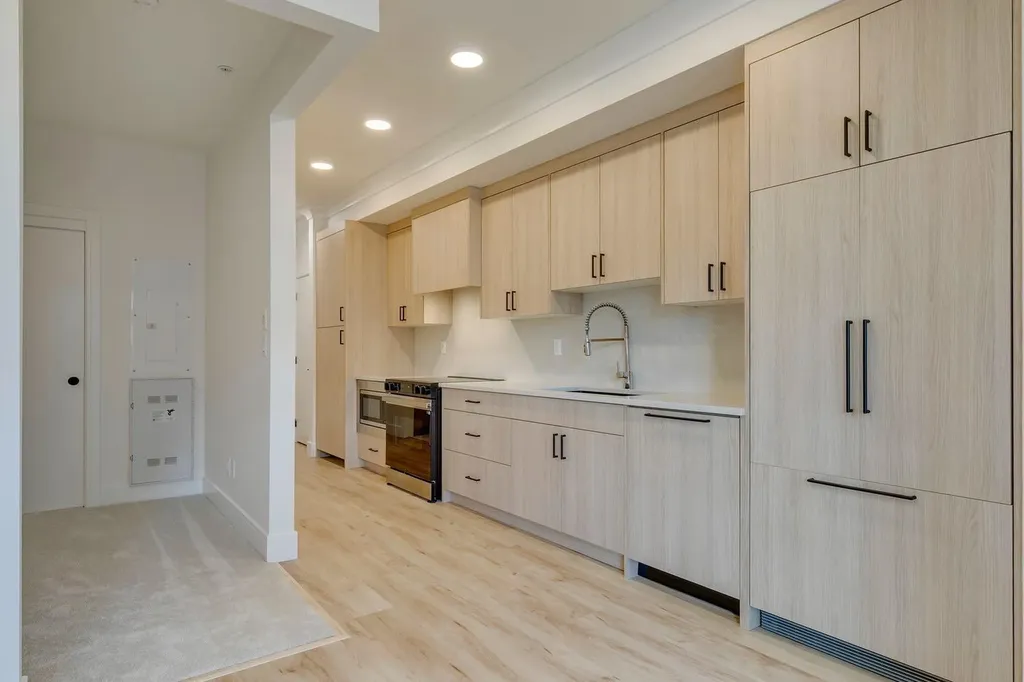 4270 Norford Avenue NW Calgary AB T3B 6P8