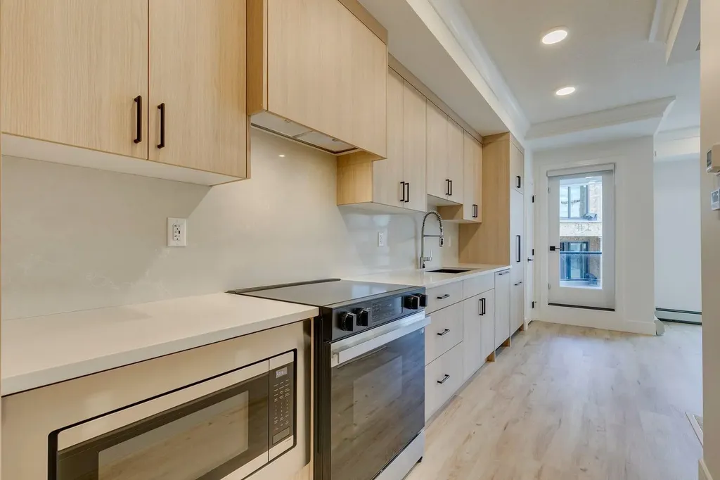 4270 Norford Avenue NW Calgary AB T3B 6P8