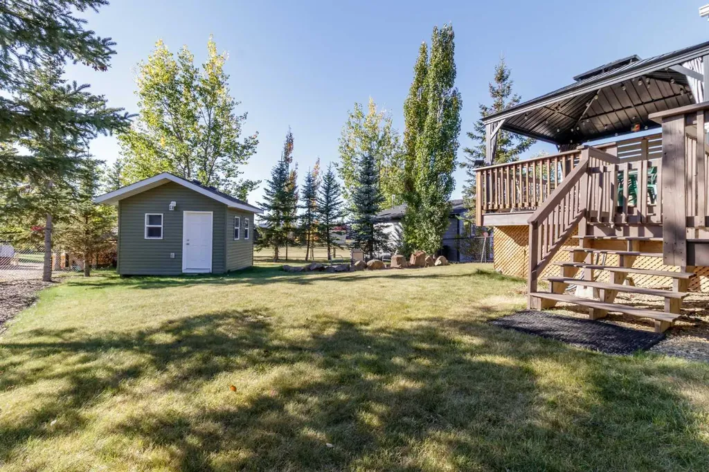 10042 Township Road 422 Rural Ponoka County AB T4J 1V9
