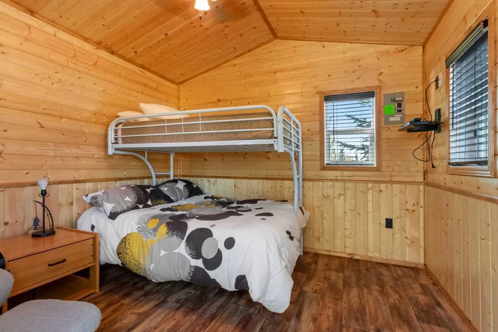 10042 Township Road 422 Rural Ponoka County AB T4J 1V9