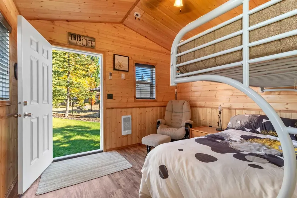 10042 Township Road 422 Rural Ponoka County AB T4J 1V9