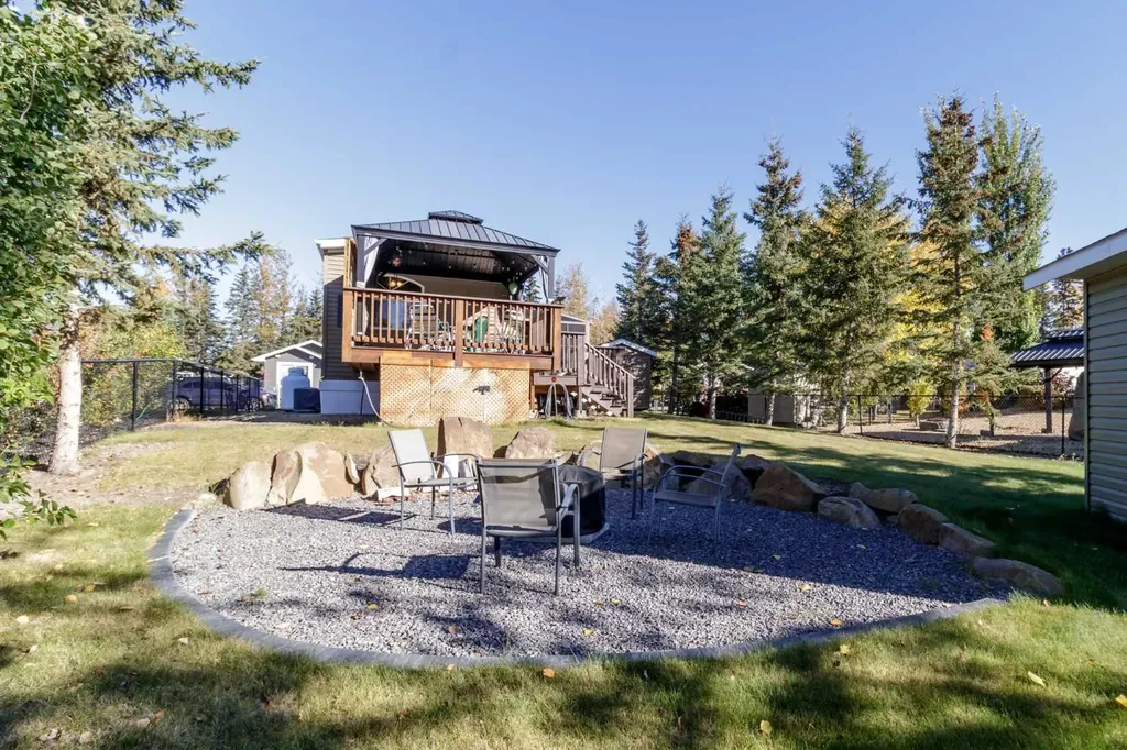 10042 Township Road 422 Rural Ponoka County AB T4J 1V9