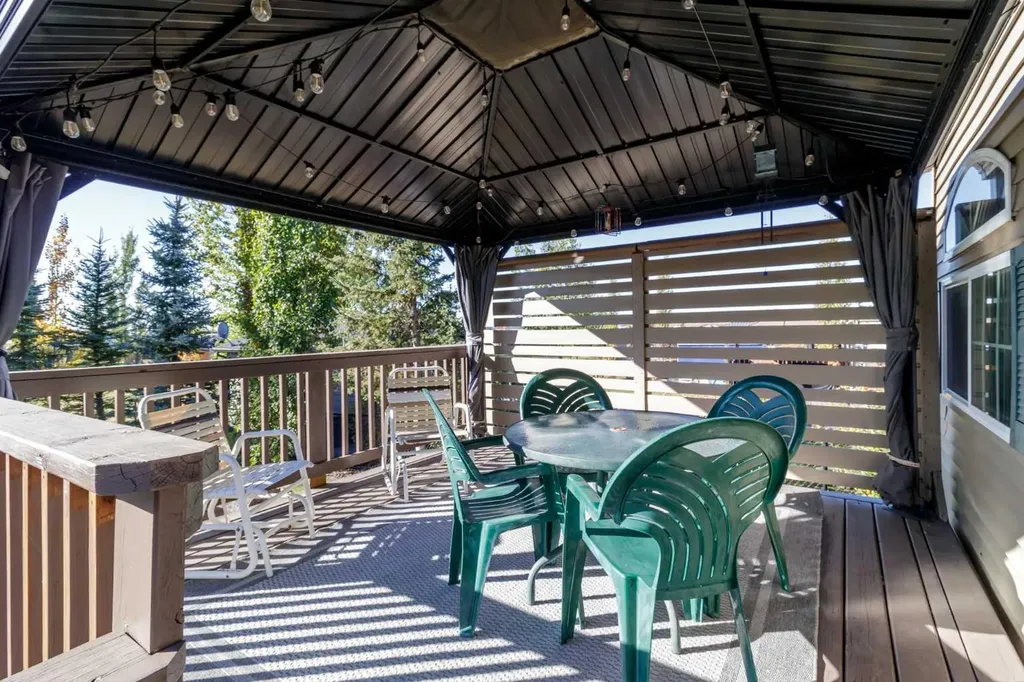10042 Township Road 422 Rural Ponoka County AB T4J 1V9