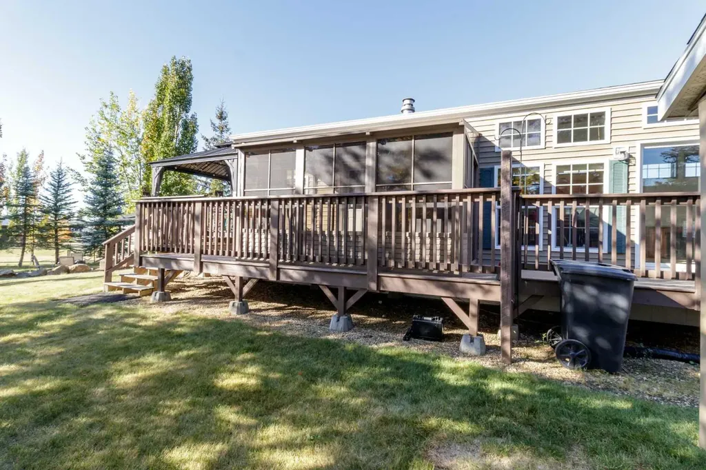 10042 Township Road 422 Rural Ponoka County AB T4J 1V9
