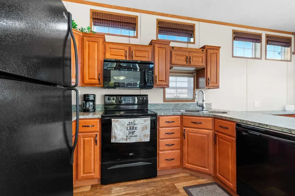 10042 Township Road 422 Rural Ponoka County AB T4J 1V9