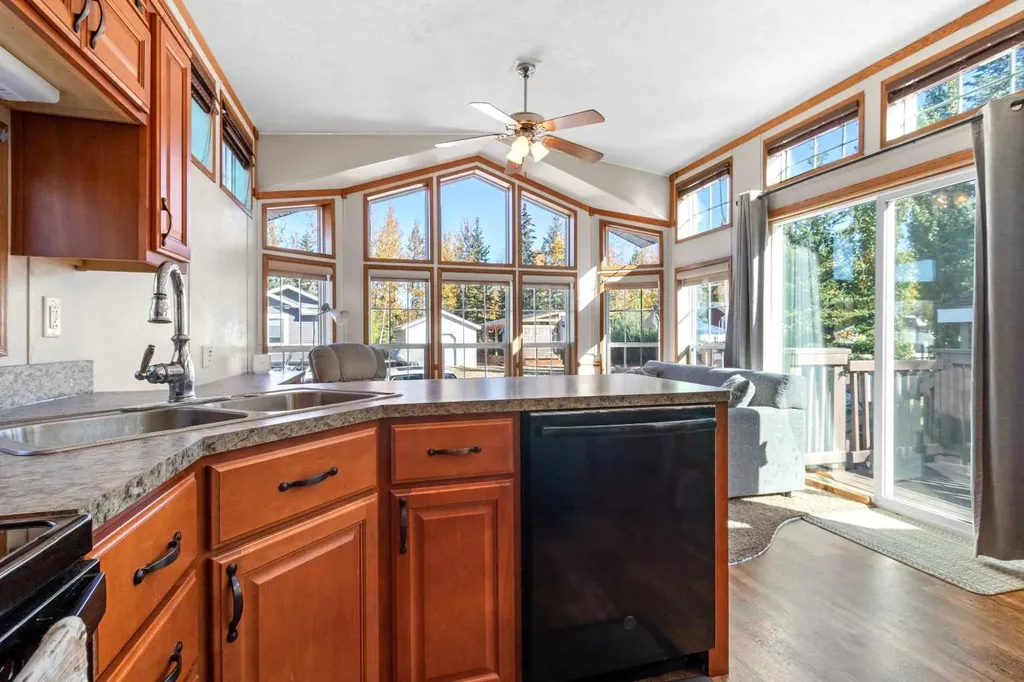 10042 Township Road 422 Rural Ponoka County AB T4J 1V9