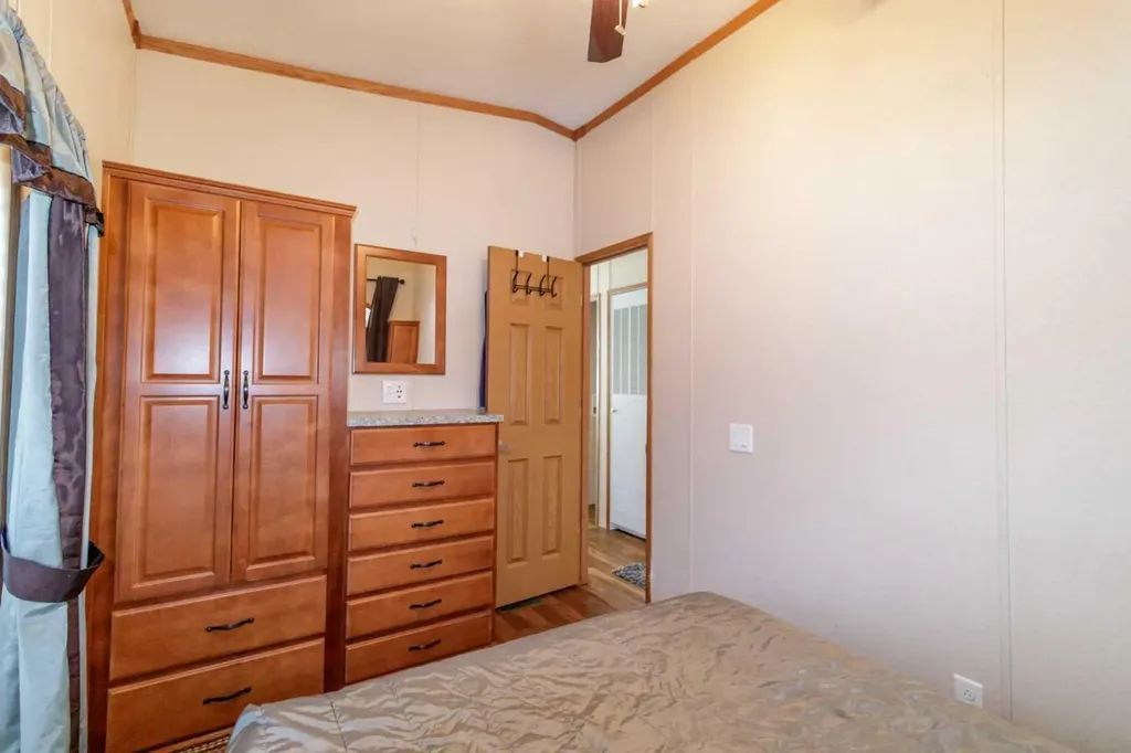 10042 Township Road 422 Rural Ponoka County AB T4J 1V9