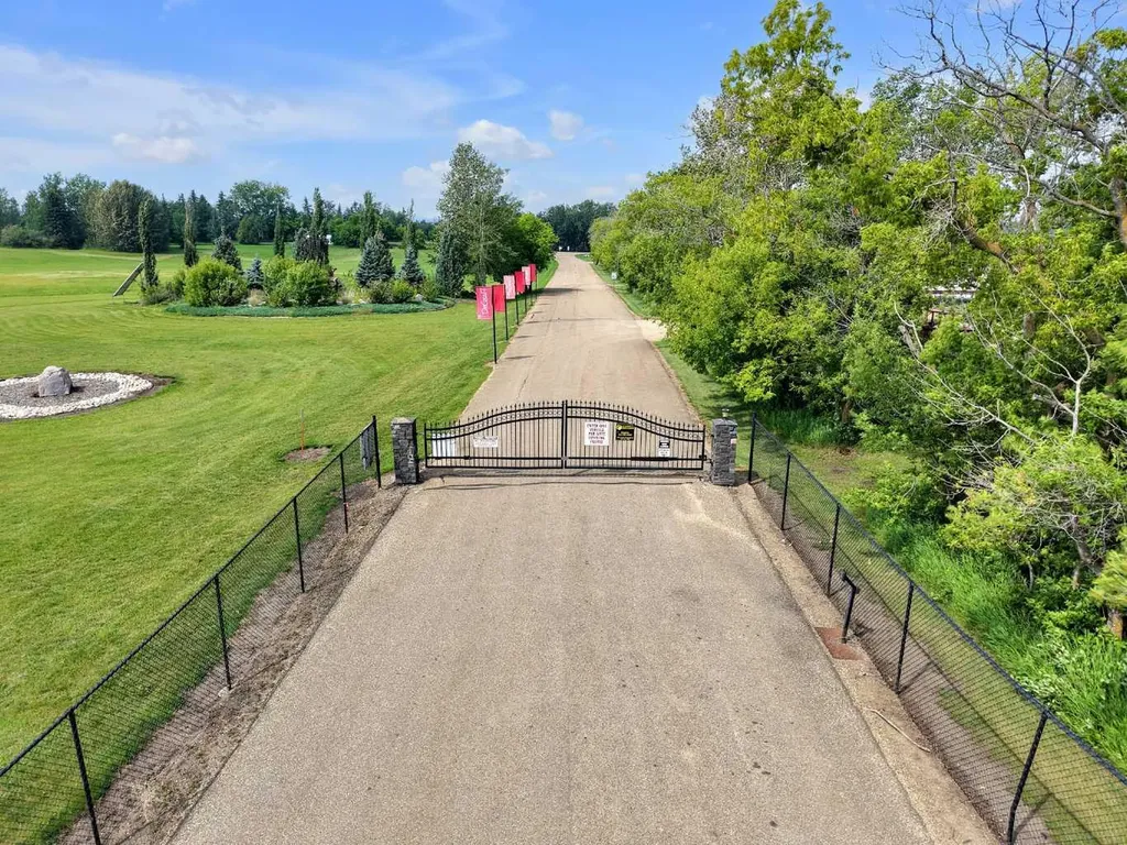 41310 Range Road 282 Rural Lacombe County AB T4L 2N3