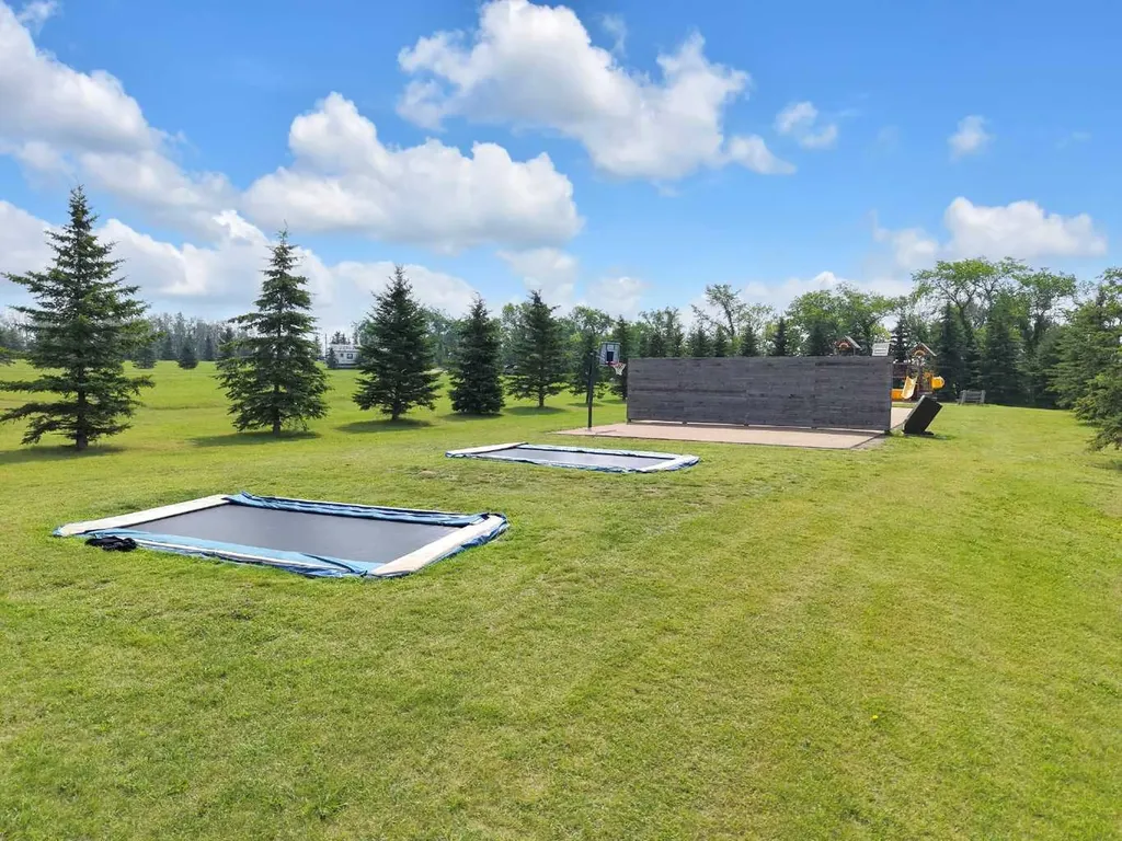 41310 Range Road 282 Rural Lacombe County AB T4L 2N3