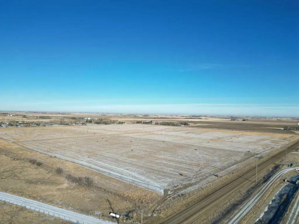 24 213032 Twp Road 94 Rural Lethbridge County AB T1J 5R2
