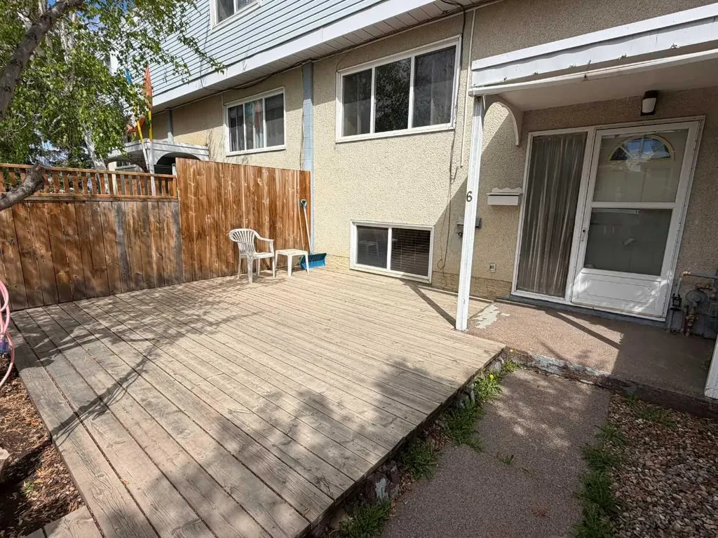 8808 96 Street Peace River AB T8S1G6