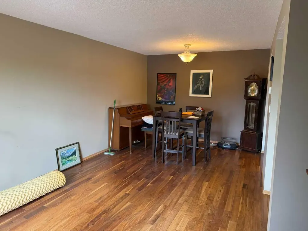 8808 96 Street Peace River AB T8S1G6