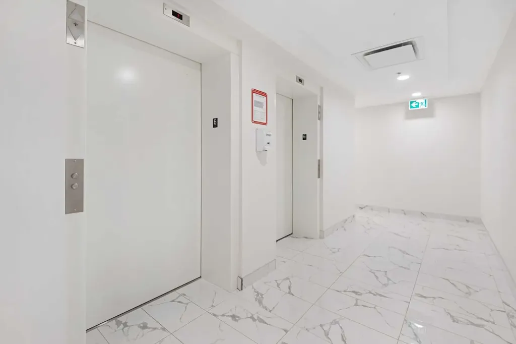 634 6 Avenue SW Calgary AB T2P 0S4