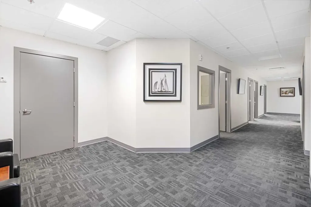 634 6 Avenue SW Calgary AB T2P 0S4