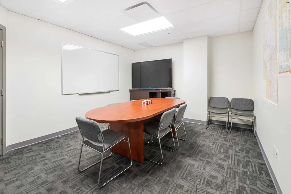 634 6 Avenue SW Calgary AB T2P 0S4