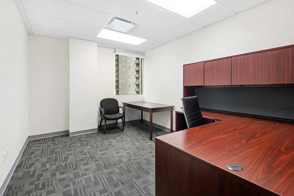 634 6 Avenue SW Calgary AB T2P 0S4