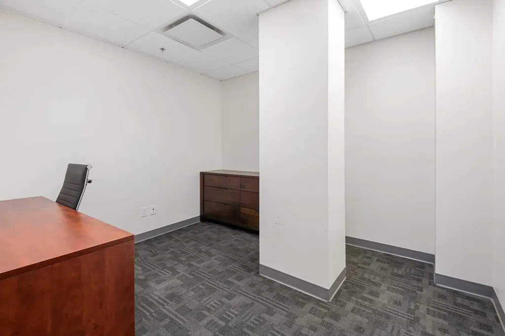 634 6 Avenue SW Calgary AB T2P 0S4