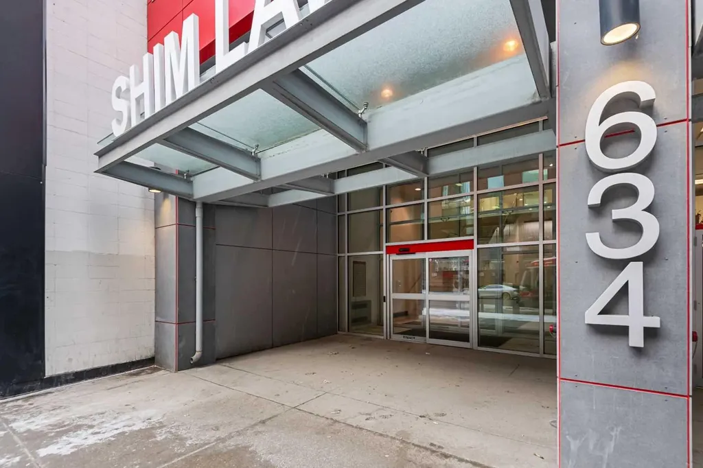 634 6 Avenue SW Calgary AB T2P 0S4