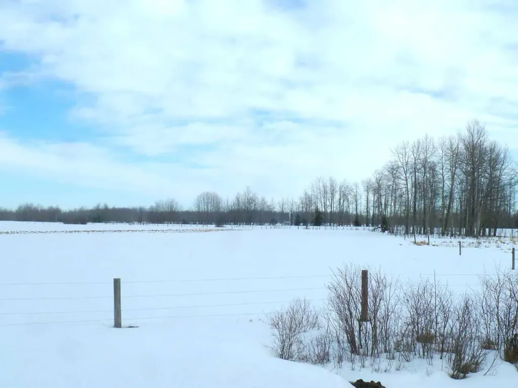 394075 Range Road 5-5 Rural Clearwater County AB T0M 1H0