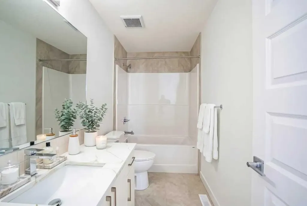 212 Lakewood Crescent Strathmore AB T0J 1Y0