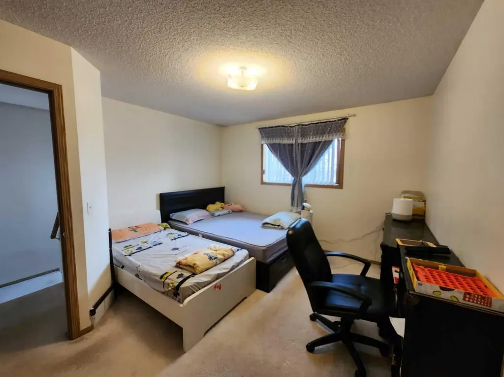 9 Country Hills Rise NW Calgary AB T3K 4S7