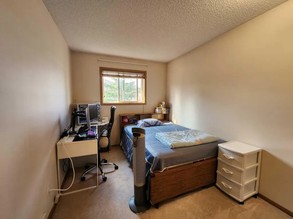 9 Country Hills Rise NW Calgary AB T3K 4S7