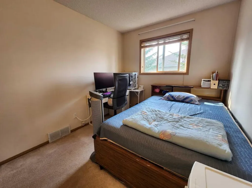 9 Country Hills Rise NW Calgary AB T3K 4S7