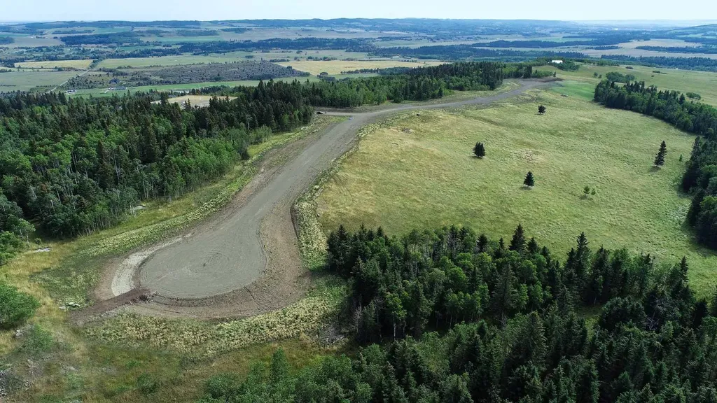 256142 Whiskey Springs Hill W Rural Foothills County AB T0L 1W4