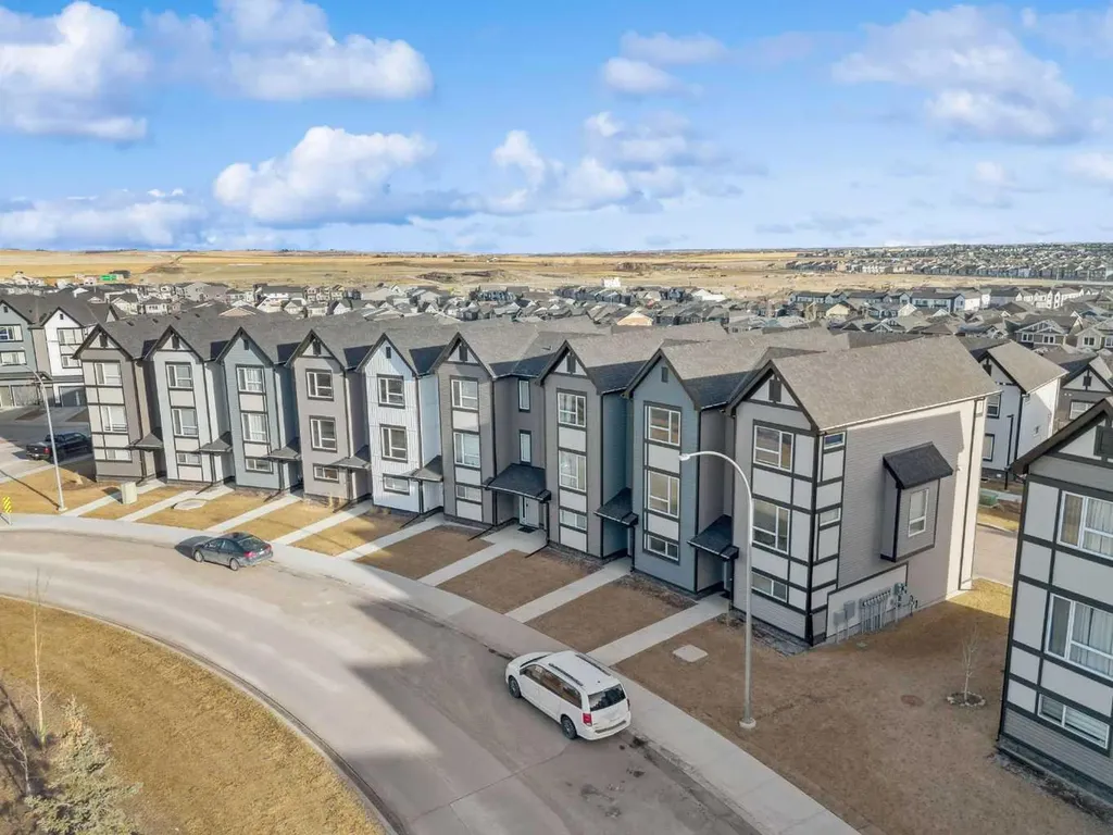 54 Evanscrest Manor NW Calgary AB T3P2A3