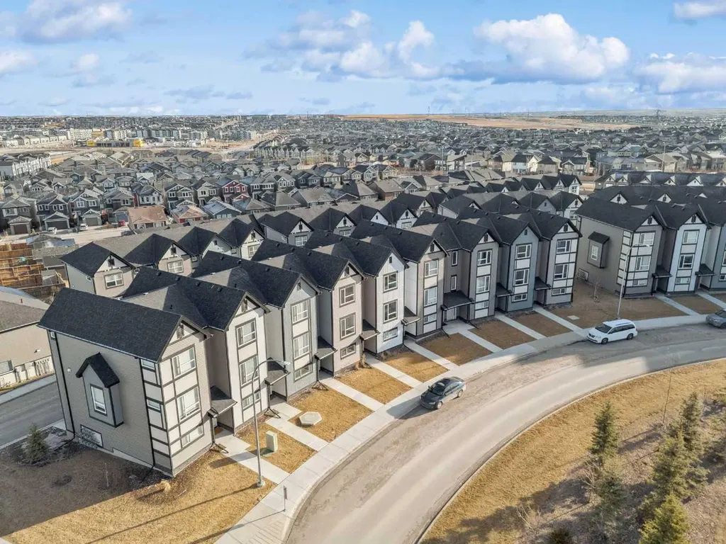 54 Evanscrest Manor NW Calgary AB T3P2A3
