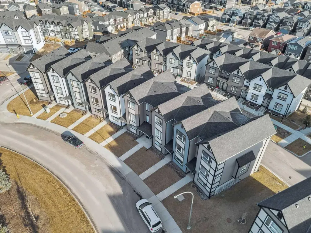 54 Evanscrest Manor NW Calgary AB T3P2A3