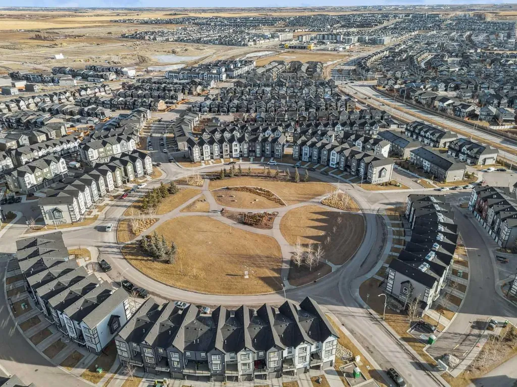 54 Evanscrest Manor NW Calgary AB T3P2A3
