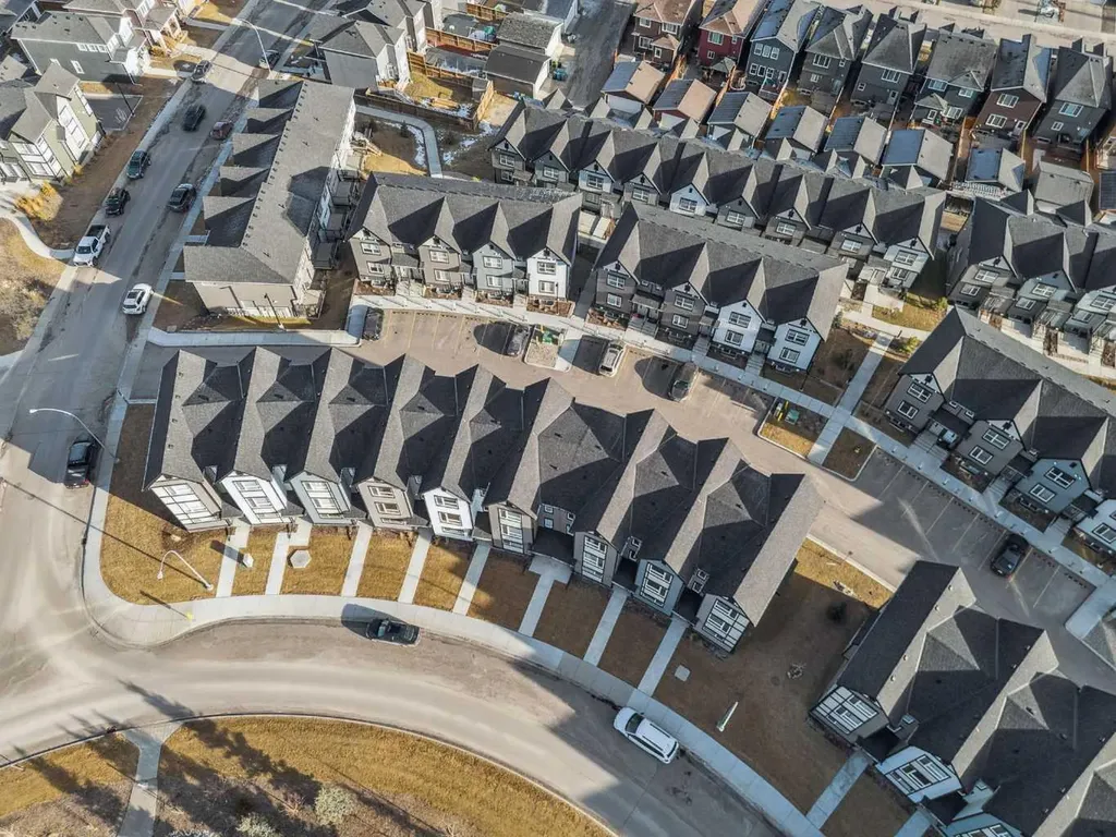 54 Evanscrest Manor NW Calgary AB T3P2A3
