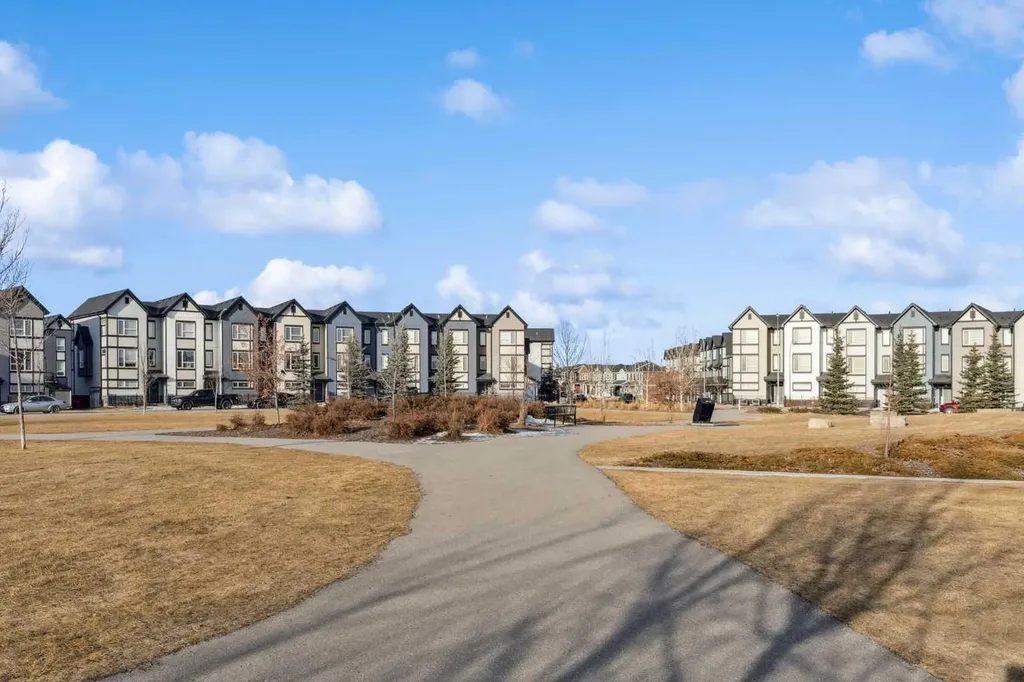 54 Evanscrest Manor NW Calgary AB T3P2A3