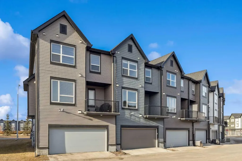54 Evanscrest Manor NW Calgary AB T3P2A3