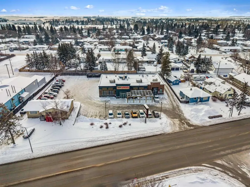 5505, 5509, 5513, 5517 46 Street Olds AB T4H 1H5
