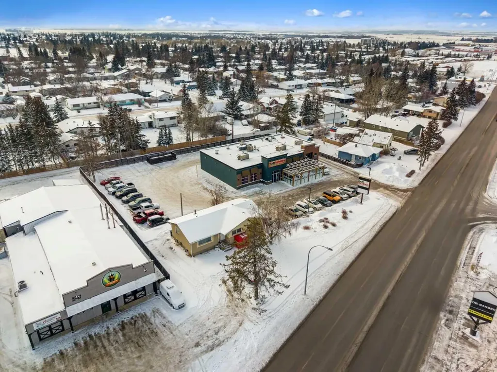 5505, 5509, 5513, 5517 46 Street Olds AB T4H 1H5