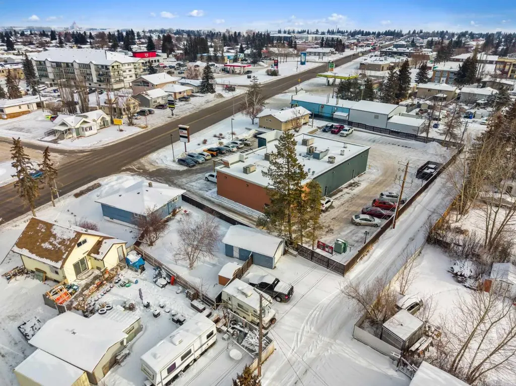 5505, 5509, 5513, 5517 46 Street Olds AB T4H 1H5
