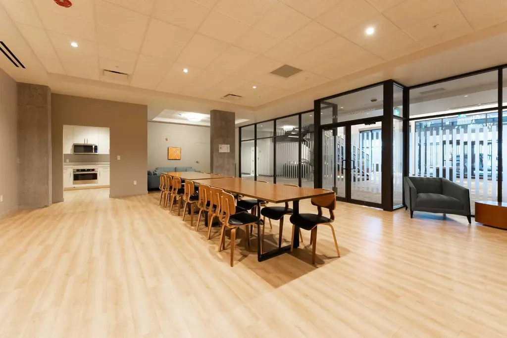 102 Scenic Drive N Lethbridge AB T1J 4L3