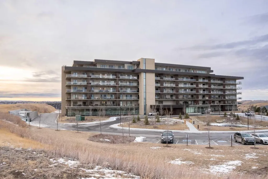 102 Scenic Drive N Lethbridge AB T1J 4L3