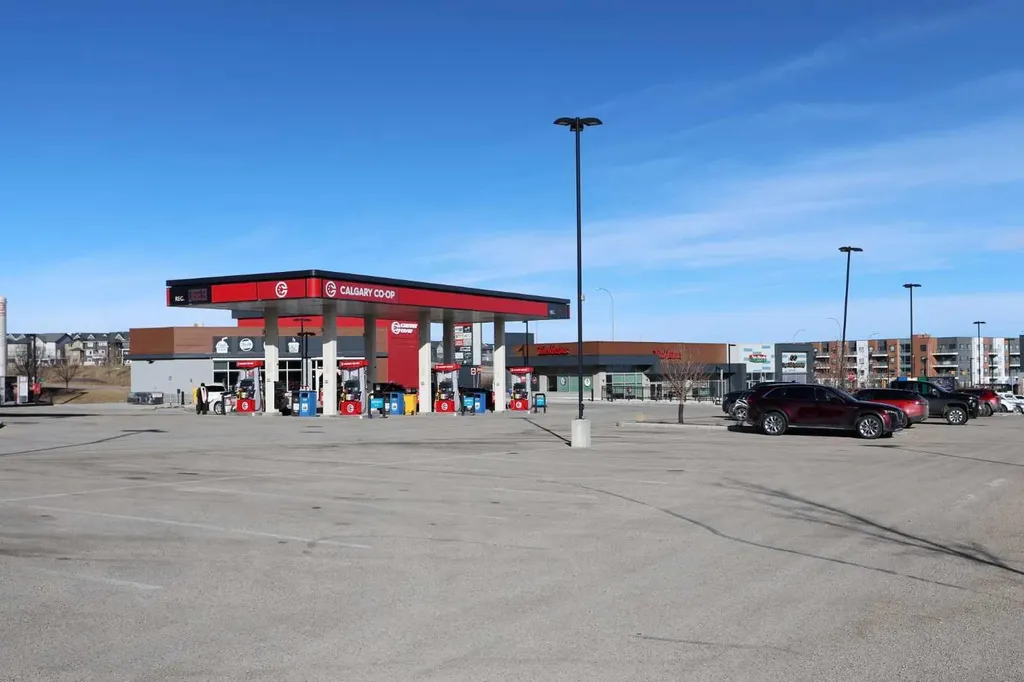 138 Sage Valley Common NW Calgary AB T3R 1X7
