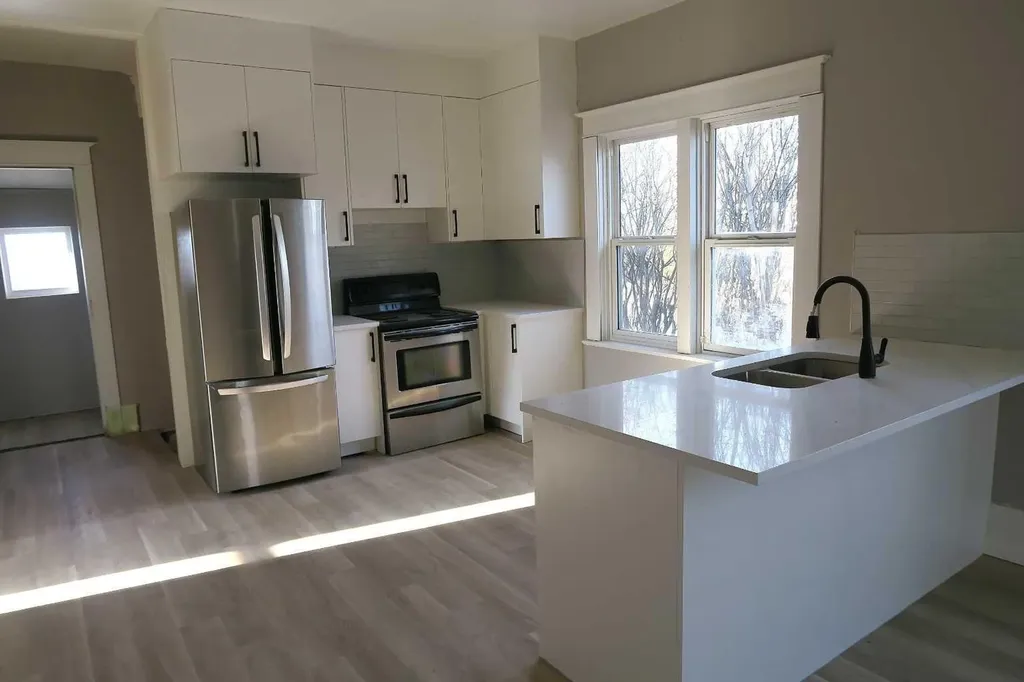 407 4 Avenue Gleichen AB T2K 0K4