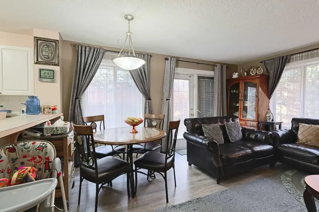 501 Coral Cove NE Calgary AB T3J 3Y9