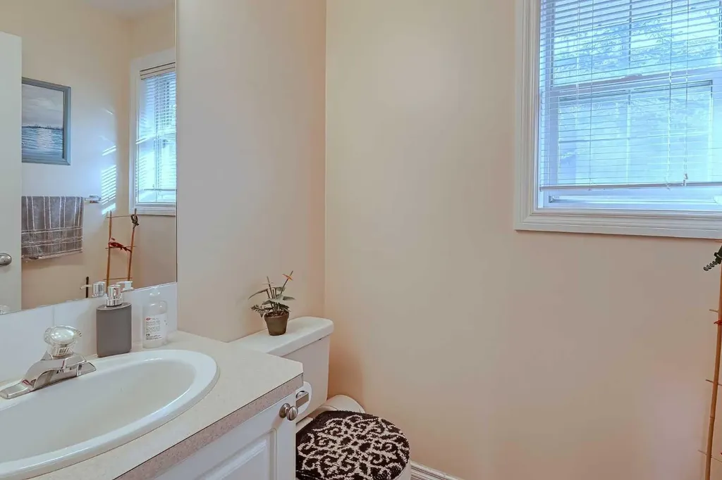 501 Coral Cove NE Calgary AB T3J 3Y9
