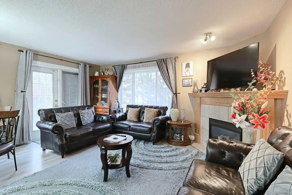 501 Coral Cove NE Calgary AB T3J 3Y9