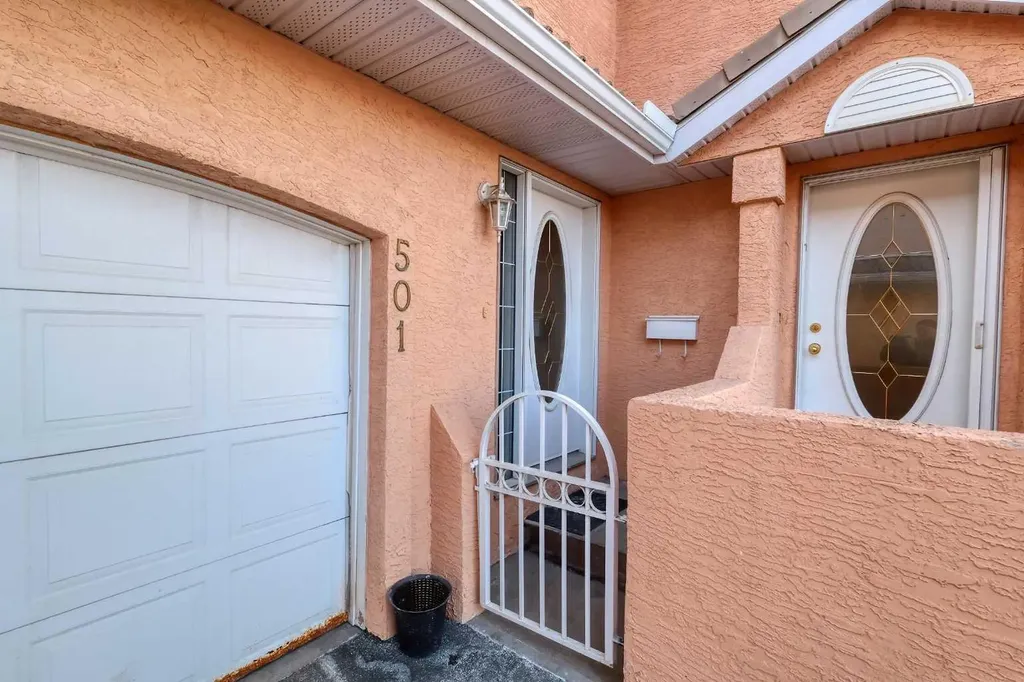 501 Coral Cove NE Calgary AB T3J 3Y9