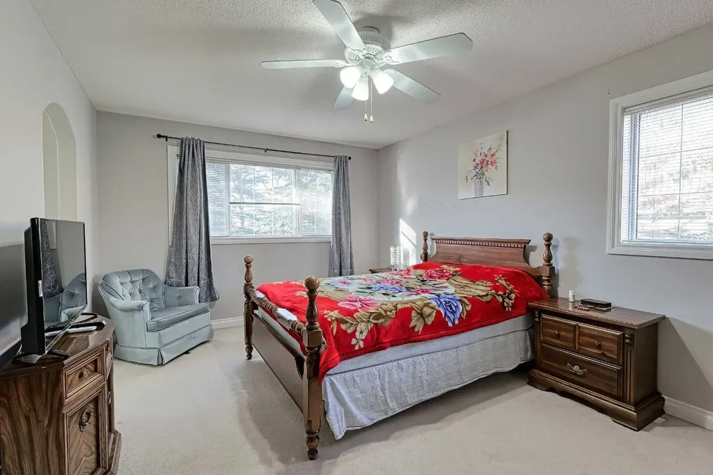 501 Coral Cove NE Calgary AB T3J 3Y9
